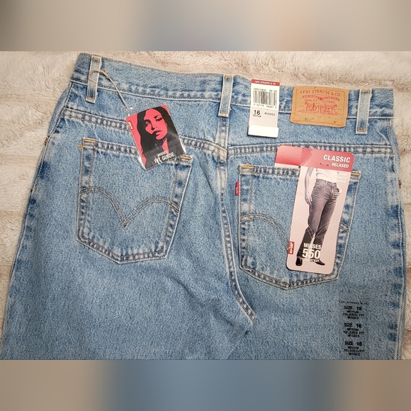 Levi Strauss Misses Relaxed Tapered Fit Leg 550 size 16 Medium Stone Washed - Picture 2 of 12